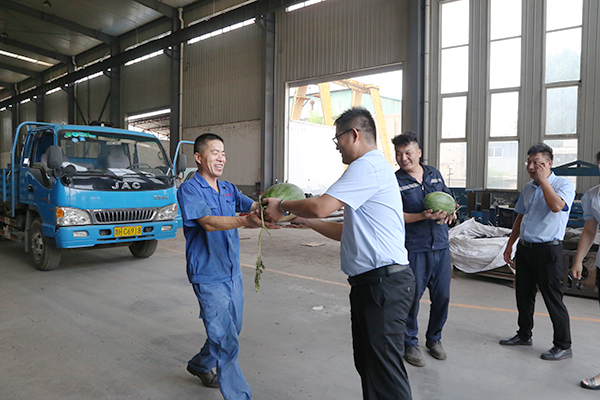 China Coal Group Leaders Express Their Care To The Frontline Employees In Production Workshop